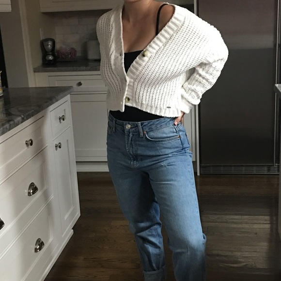 Oversized Cropped Cardigan - Picture 2 of 2